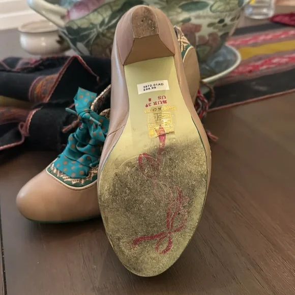 Poetic License Beige Shoes with Teal and Gold Accents - Picture 4 of 7